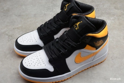 1 "ORANGE MID AIR SE WMNS BLACK" 107 CV5276 - JORDAN 1110